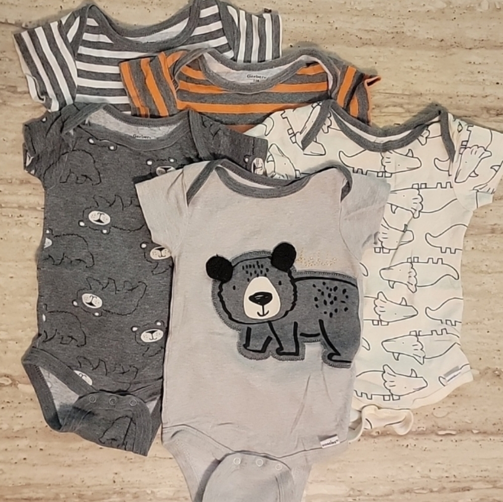 5 Set Baby Onesies